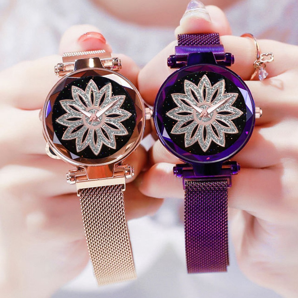 Đồng hồ mặt kim loại phối họa tiết hoa nhã nhặn dành cho nữ DIMINI