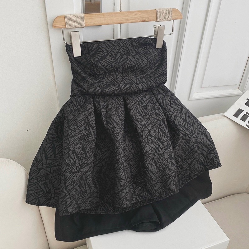 Set áo ống đen gấm hoa kèm quần đen