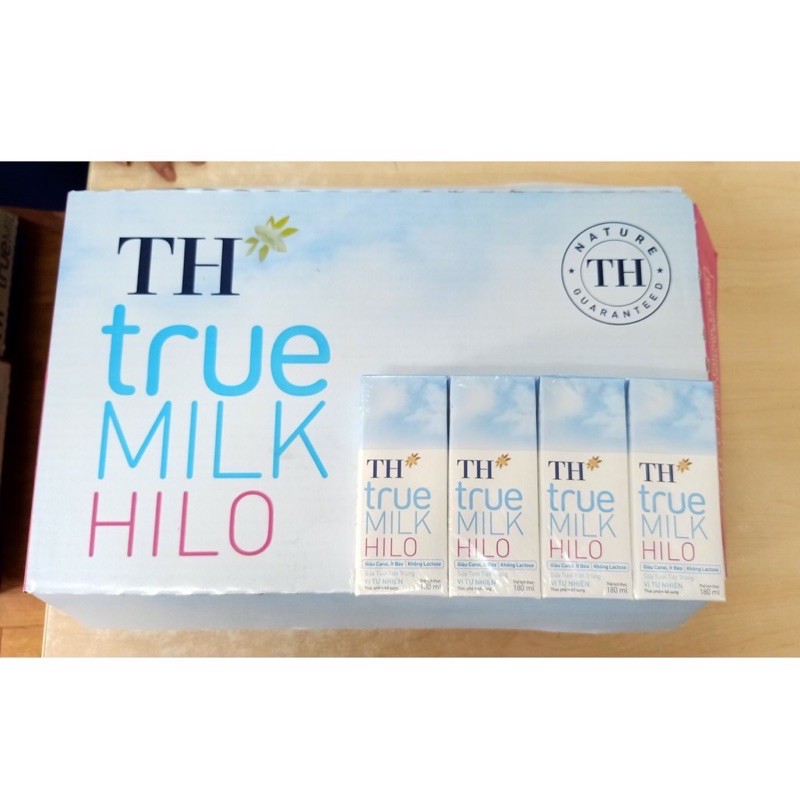 sữa tươi tách béo HILO của TH TRUE MILK (date mới)