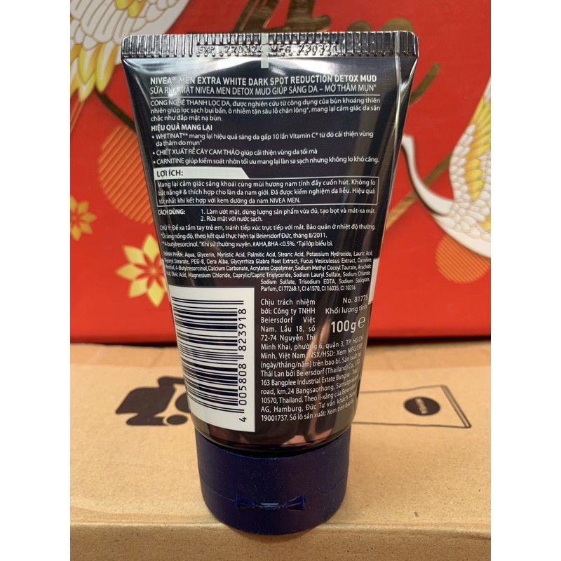 Sữa rửa mặt sáng da và mờ thâm mụn dành cho nam Nivea Men Extra White Dark Spot Reduction 100g