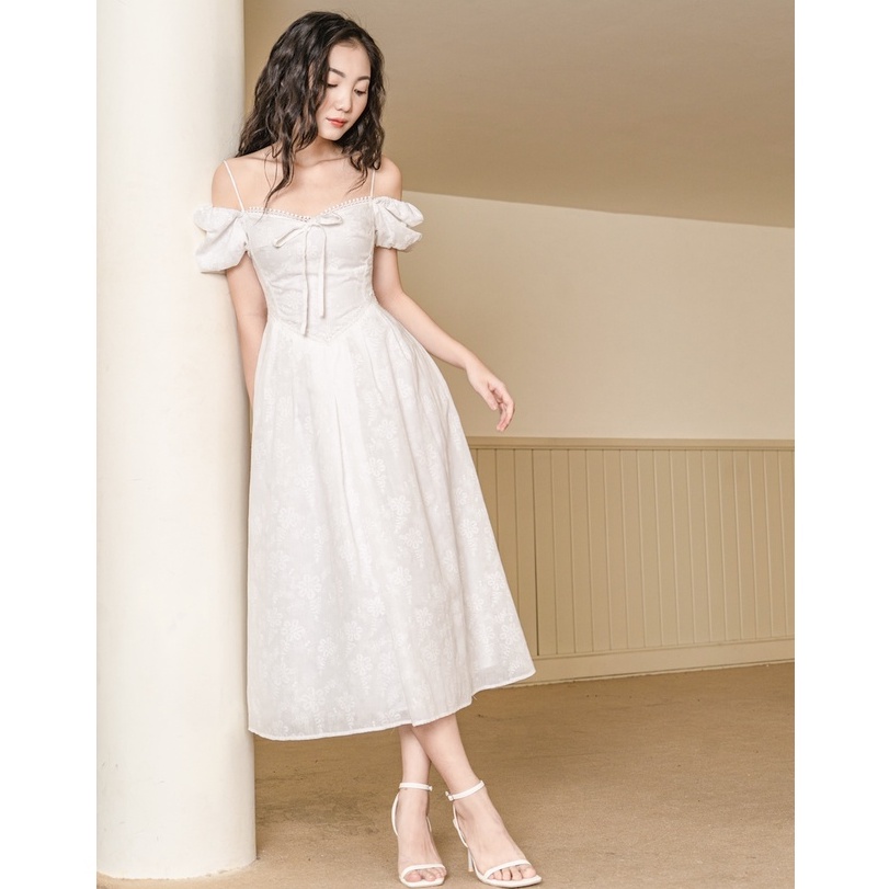 Đầm dài trắng in hoa - Juliet