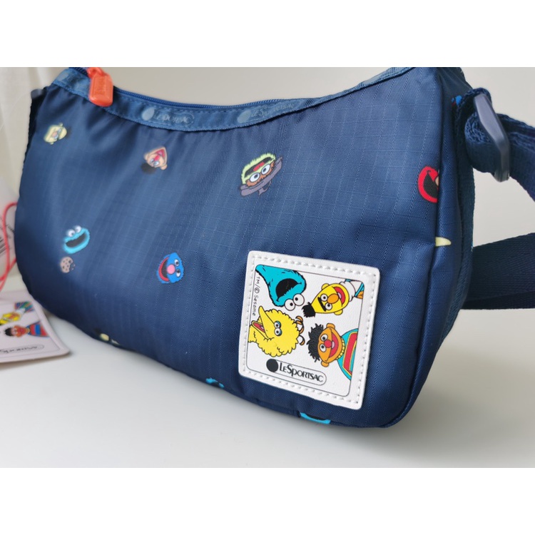 Túi Đeo Vai LeSportsac LeSportsac LeSportsac 2780 Họa Tiết Sesame Street Thời Trang