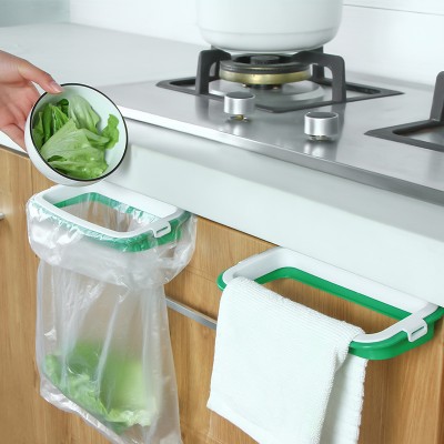 Giá đỡ treo túi đựng rác trong nhà bếp