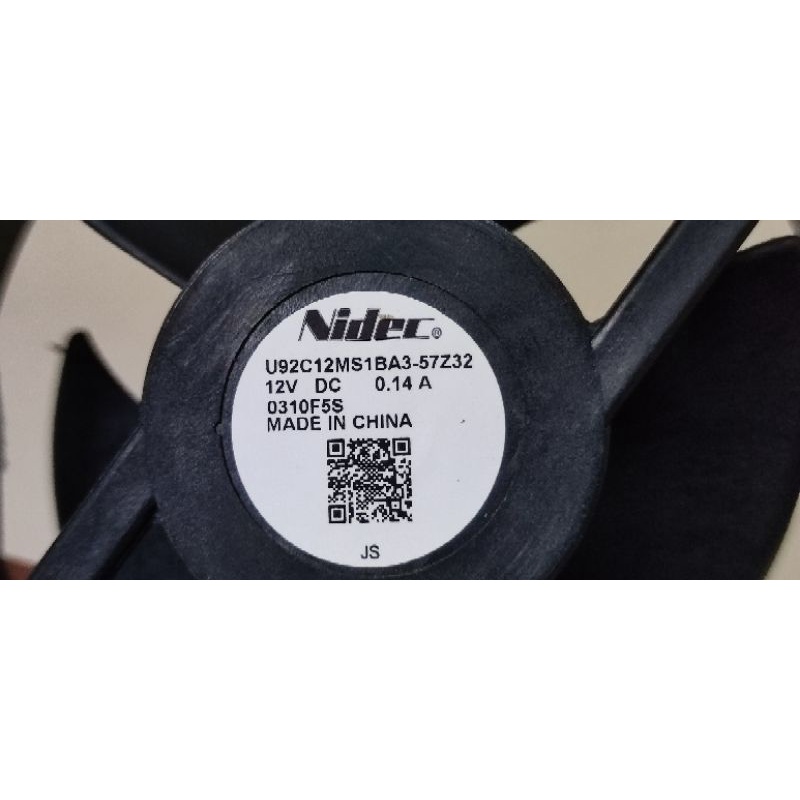 quạt tủ lạnh sharp DC 12V, bốn dây. 9x9