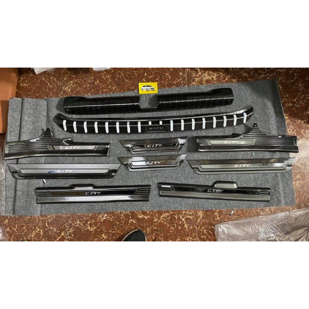 Bộ ốp chống Trầy Bước Chân Và Cốp Vân các bon Cho Honda City Form 2015 -2021