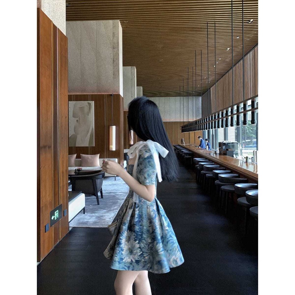 Đầm Phồng Eo Cao Họa Tiết Tranh Sơn Dầu Hoàng Cung Sang Trọng Phong Cách Mới