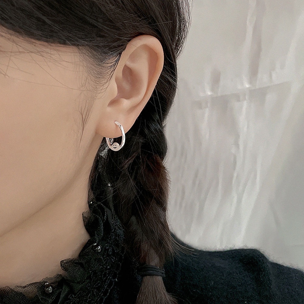 Khuyên Tai Móc Hình Chữ C Họa Tiết Mặt Cười Phong Cách Retro Thời Trang