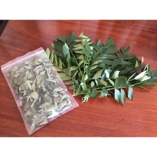 Lá cà ri khô gói 30g