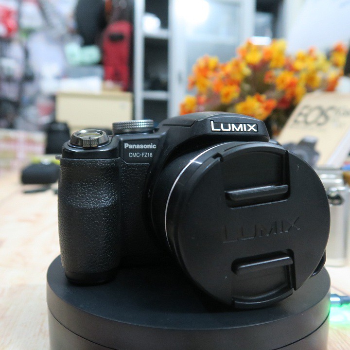 Máy ảnh Lumix DMC-FZ18 quay chụp tốt