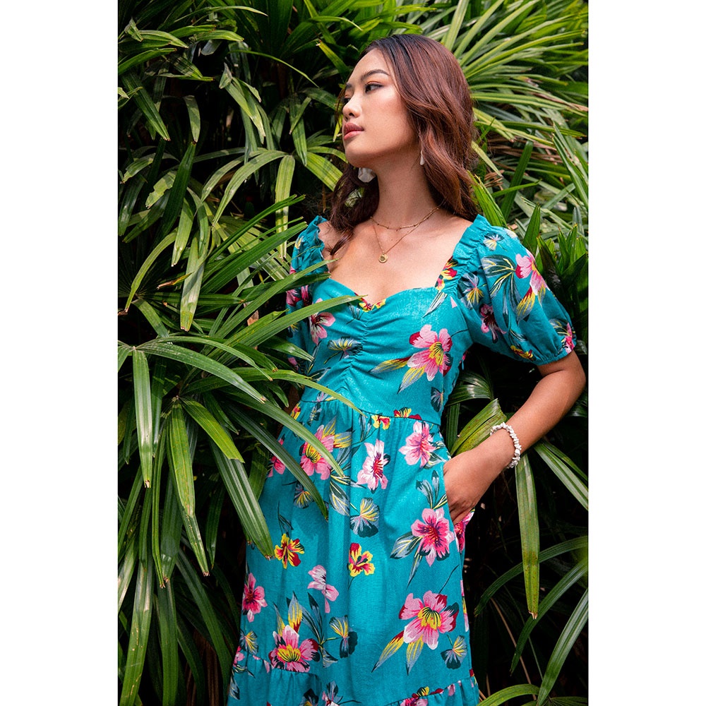 Đầm midi nhún ngực YV LE &amp; CO vải linen màu xanh họa tiết tropical nữ tính nổi bật