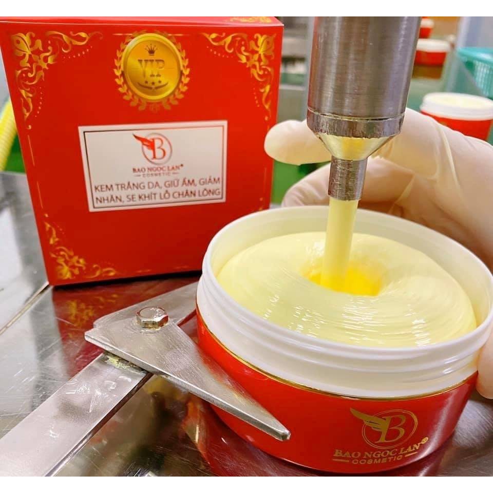 Dưỡng Body Đỏ Bảo Ngọc Lan Chính Hãng