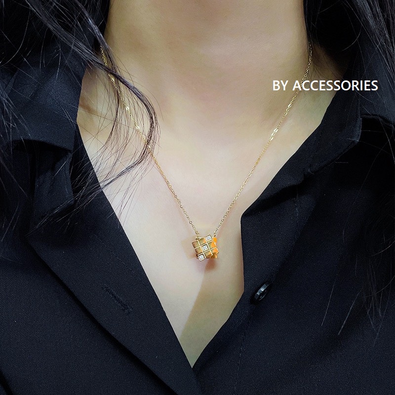 Dây chuyền titan mặt rubik đính đá kiểu phẳng không gỉ WN2246