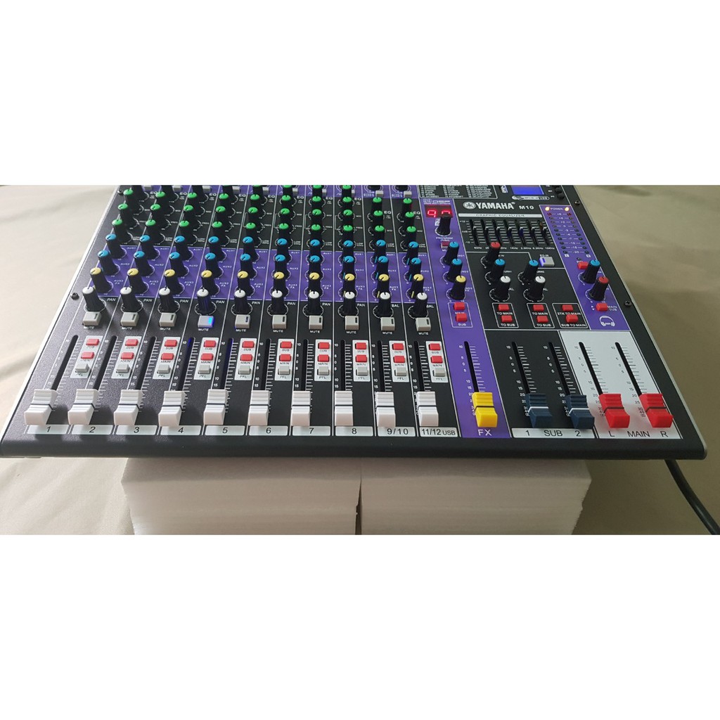 Mixer M10 Chuyên Karaoke Gia Đình Và Đi Show Nhạc Sống