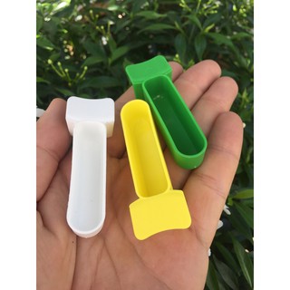 Cóng nhỏ đựng thuốc, vitamin, khoáng, cám trứng cho chim màu trắng và màu trong suốt