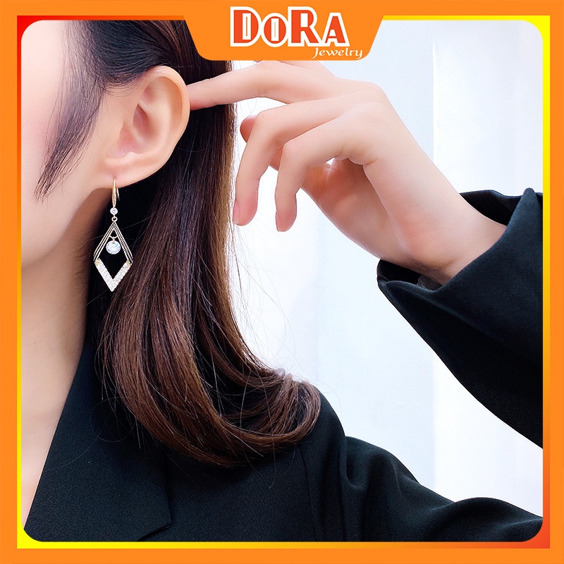 Bông tai hình thoi đính đá trẻ trung kiểu dáng xu hướng mới phong cách đơn giản thích hợp đi làm BSTKL -