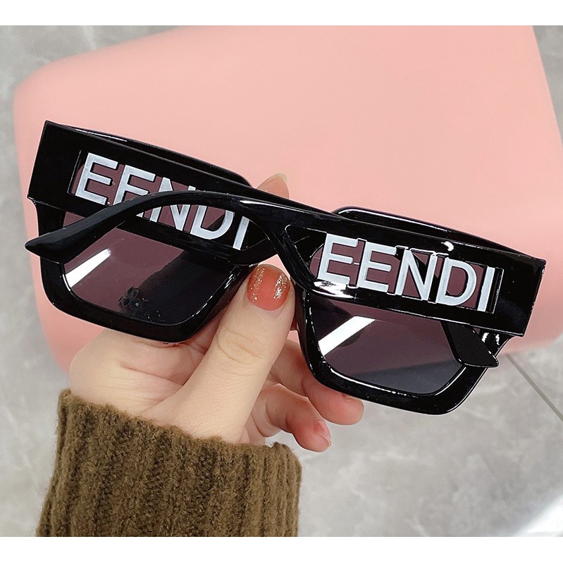 Kính mát nữ thời trang gọng lớn phong cách Âu Mỹ - KM61