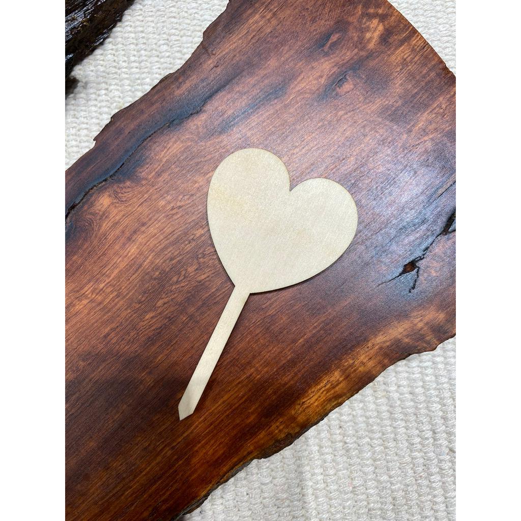 Miếng gỗ DIY trang trí decor phòng , trang trái chậu cây hình trái tim dạng que cắm