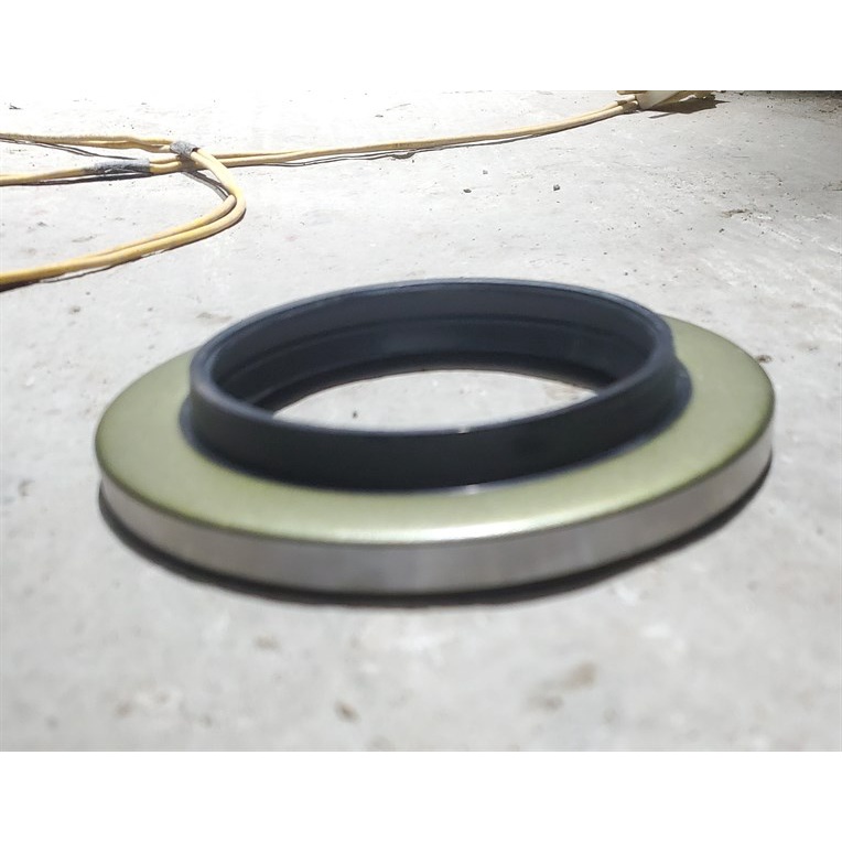 Phớt 80*122*10/18 phớt may ơ sau HYUNDAI 3T5 trong