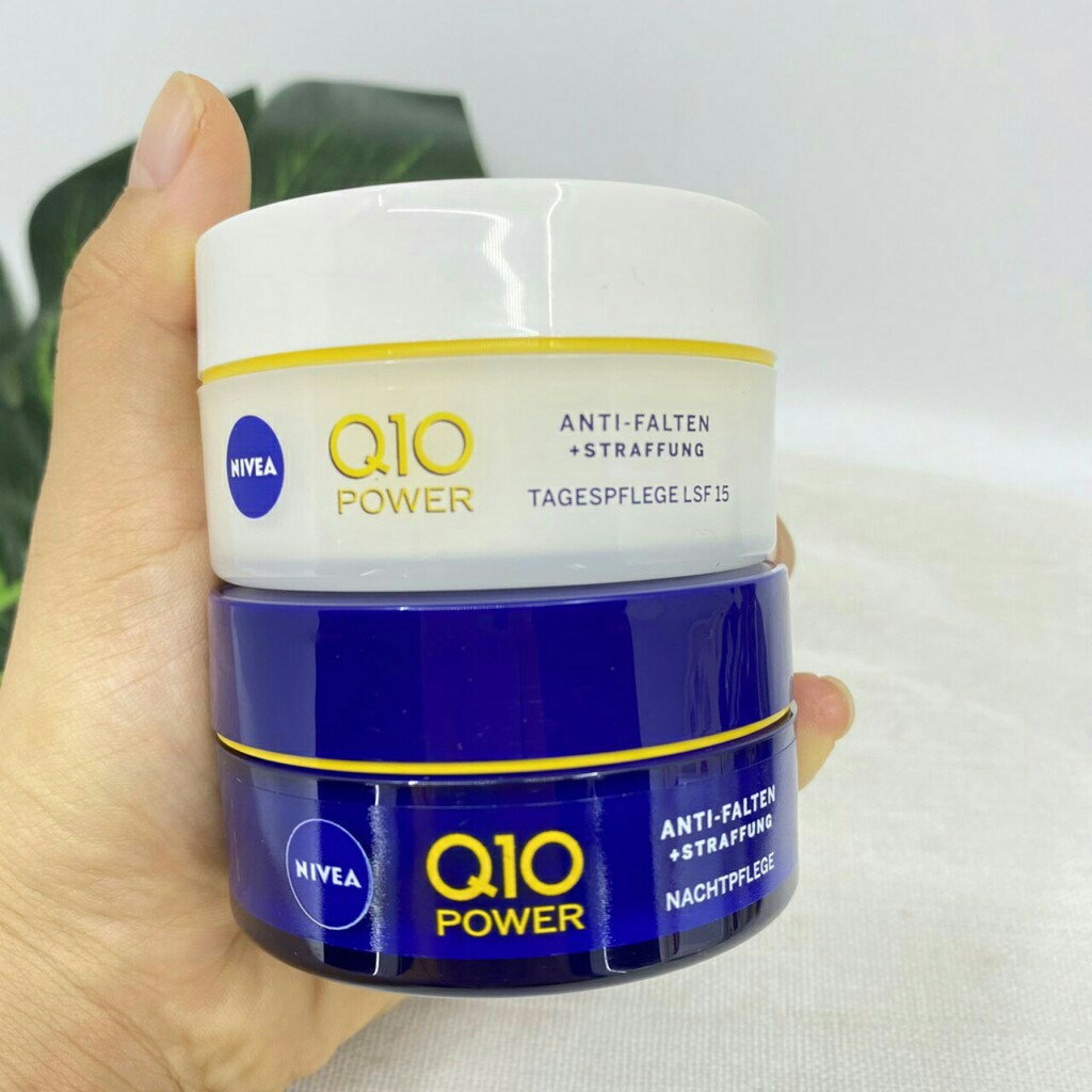 Cặp kem dưỡng da ngày đêm Nivea Q10 Power 50ml của Đức dưỡng da chuyên sâu, chống lão hóa.