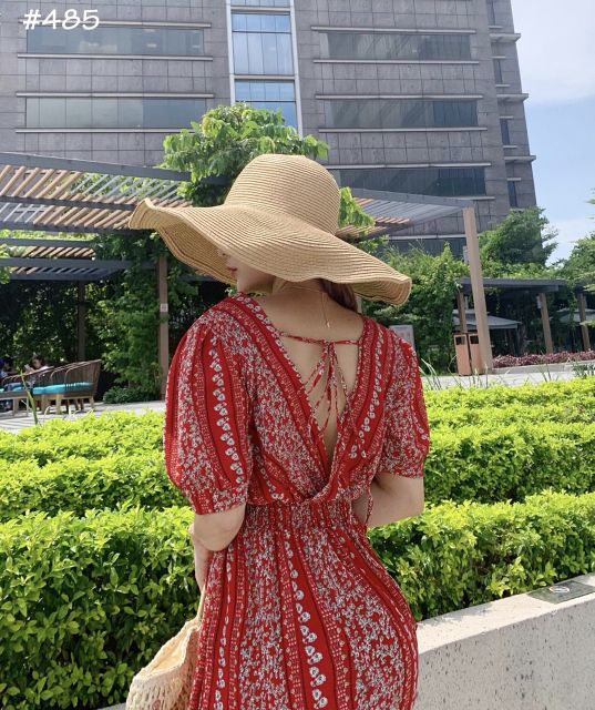 Đầm xòe thổ cẩm cổ v hở lưng