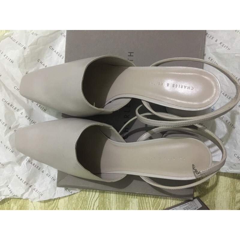 Cnk Sẵn giày dép quai CNK1- 61680057 auth sz 39 full box màu nude