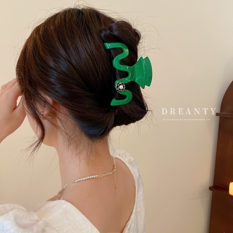 Kẹp Tóc Hình Hoa / Cá Mập Đính Ngọc Trai Giả Màu Xanh Lá Dễ Phối Đồ Thời Trang Cho Nữ