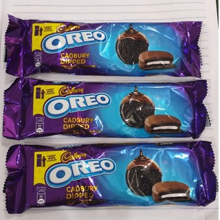 Bánh quy Oreo vỏ socola kẹp kem vị vani phủ socola sữa