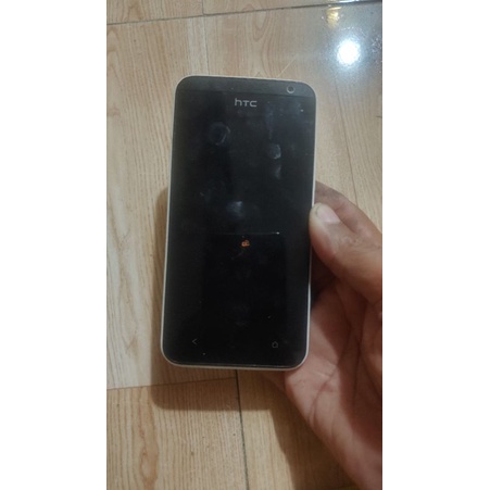 Xác htc ko rõ.màn ko thấy bể