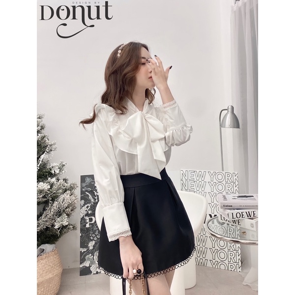 Áo trắng nơ buộc