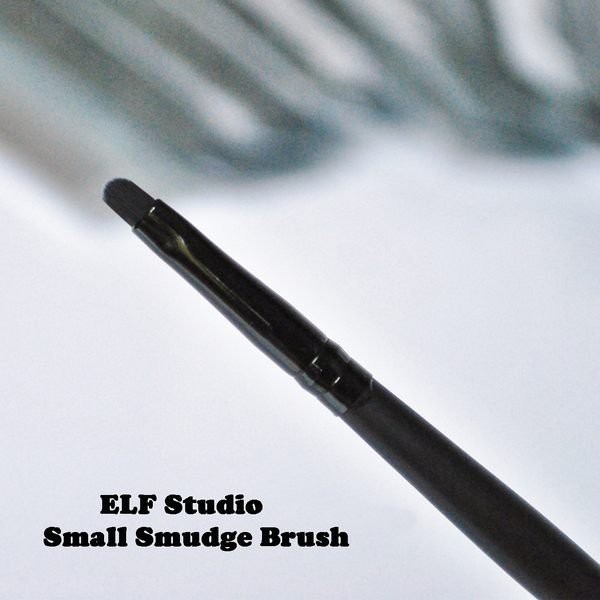 Cọ tán mắt ELF Small Smudge Brush