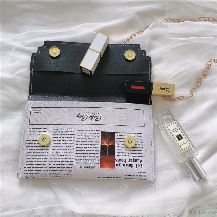 DRESSINGUP-Túi xách in chữ mô phỏng tờ báo thời trang nữ