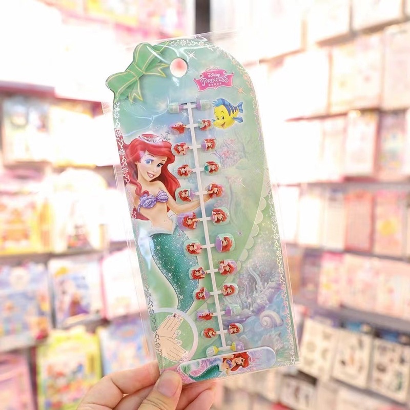 Bộ 24 móng tay giả  bé  gái kèm 1 bảng sticker in hình công chúa Elsa, Nàng Tiên cá, Bạch Tuyết,sopia