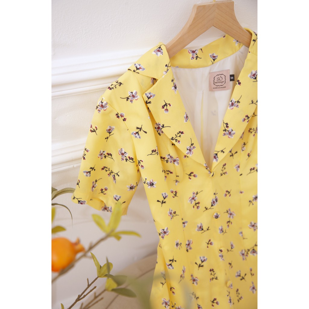 [Mã SKAMSALEP6 giảm 10% tối đa 100K đơn 150K] SÒ VINTAGE - ANNA Đầm hoa xòe cổ vest phối nút giả | BigBuy360 - bigbuy360.vn