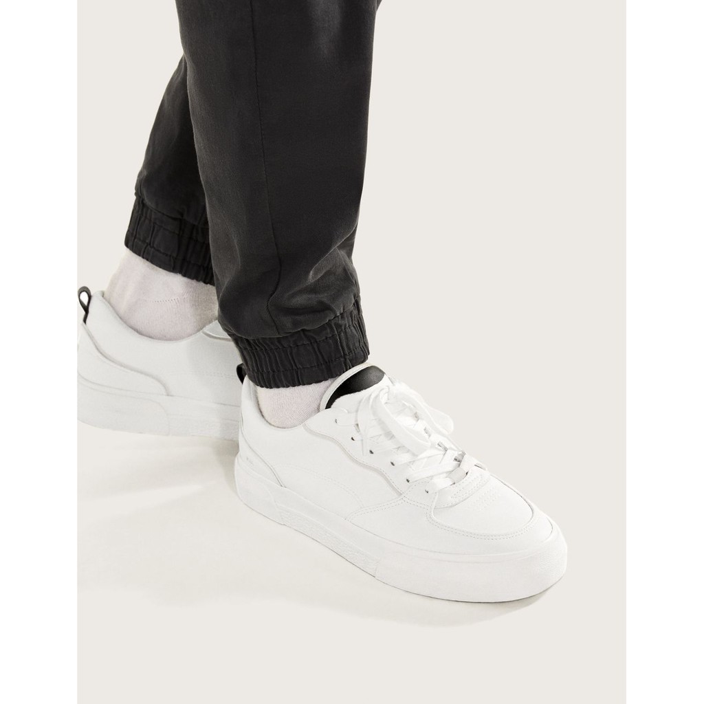 Giày thẻ thao nam Bershka Men’s topstitched trainers , hàng Tây Ban Nha, size 41 rất nhẹ, giá gốc 855k