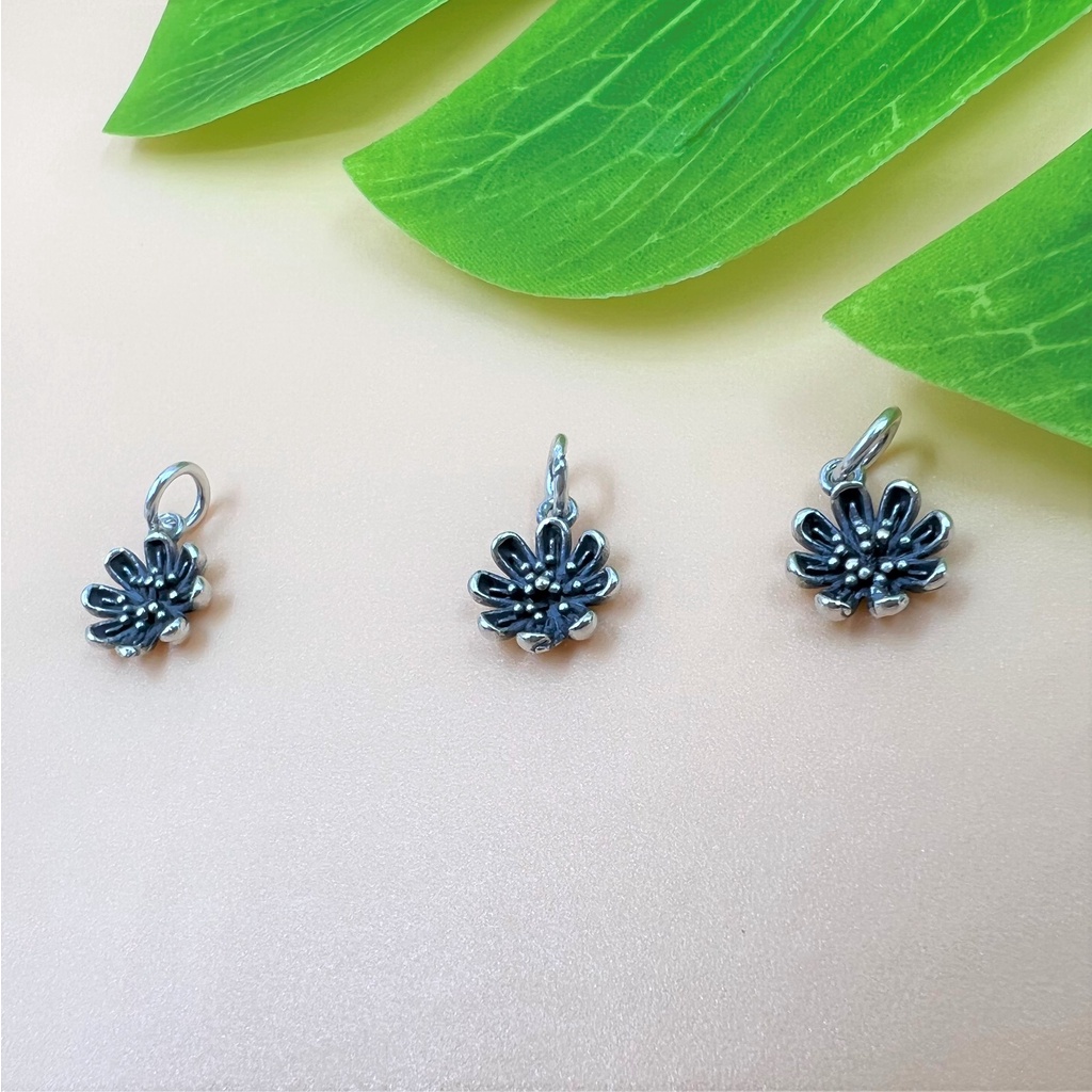 Charm móc treo hoa xuyến chi 8 cánh may mắn - Charm Bạc 925 - Mã CA870