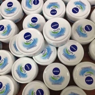 Kem dưỡng da Nivea Soft Đức 375ml