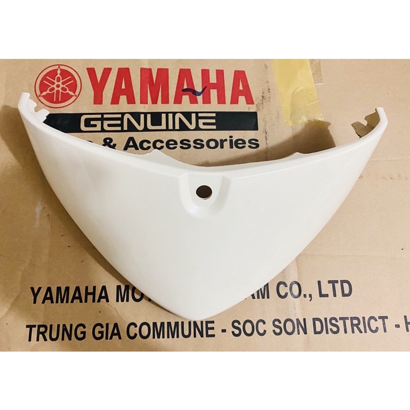 Nắp cốp yếm trong Yamaha Mio Classico chính hãng