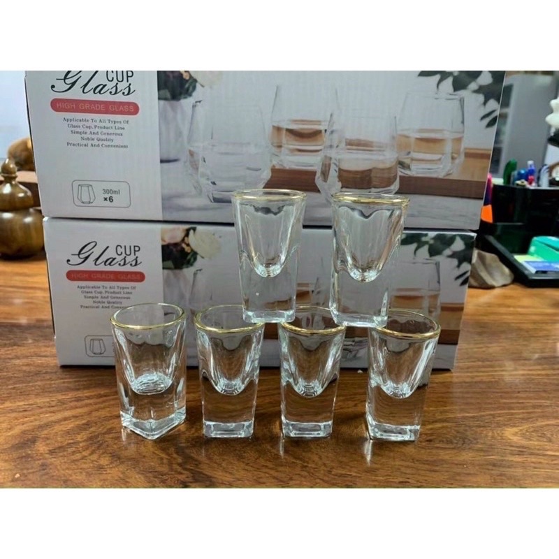 Bộ 6 ly uống rượu thuỷ tinh đế dầy viền vàng