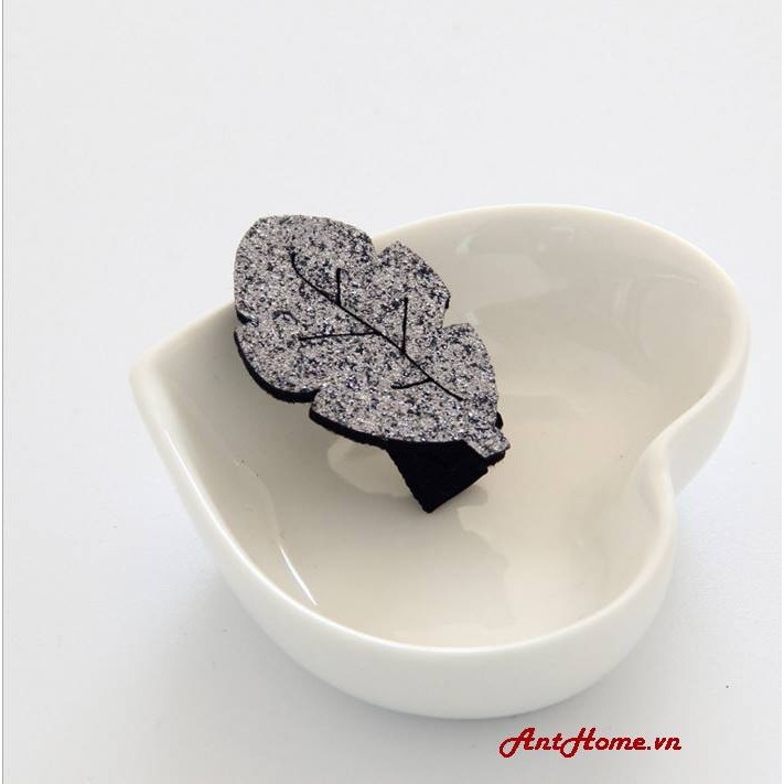 Kẹp tóc handmade hình lá.