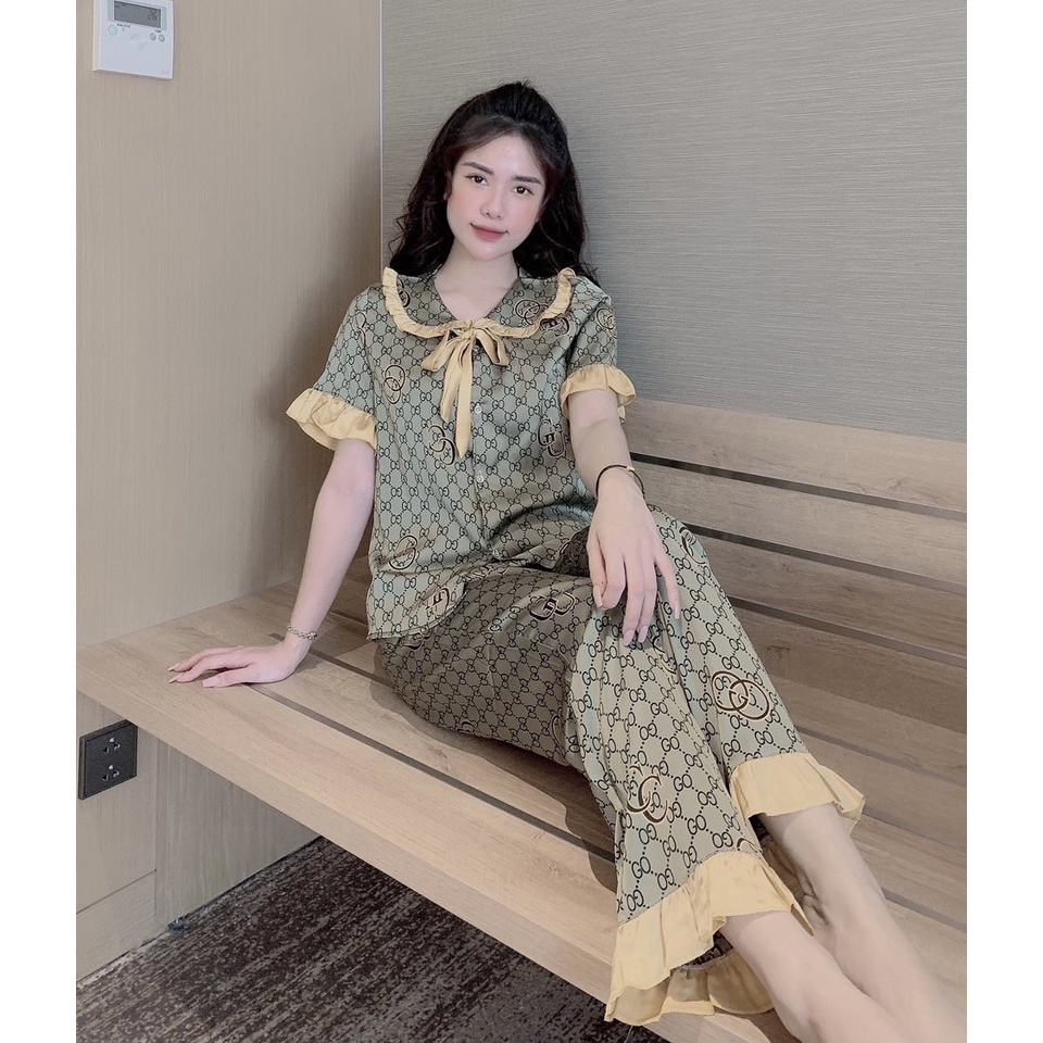Đồ Bộ Pijama, Bộ đồ Pijama lụa mềm mại, thiết kế áo cộc, quần dài họa tiết trẻ trung, chất liệu mát lịm - 𝑴𝑰𝑵𝑺𝑯𝑶𝑷 | BigBuy360 - bigbuy360.vn