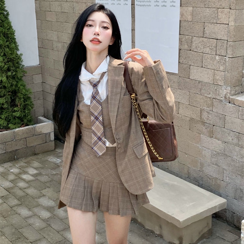 Áo khoác blazer/ Áo gile/ Chân váy caro kiểu Pháp thời trang mùa thu mới 2021