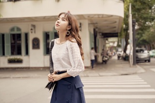 Chân váy A phối nút