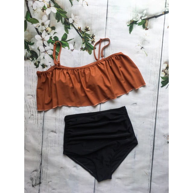 Bikini bèo trễ vai cam đất quần cạp cao