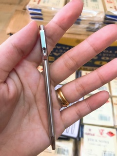 Sỉ 12 cây bút có ( loại 1)