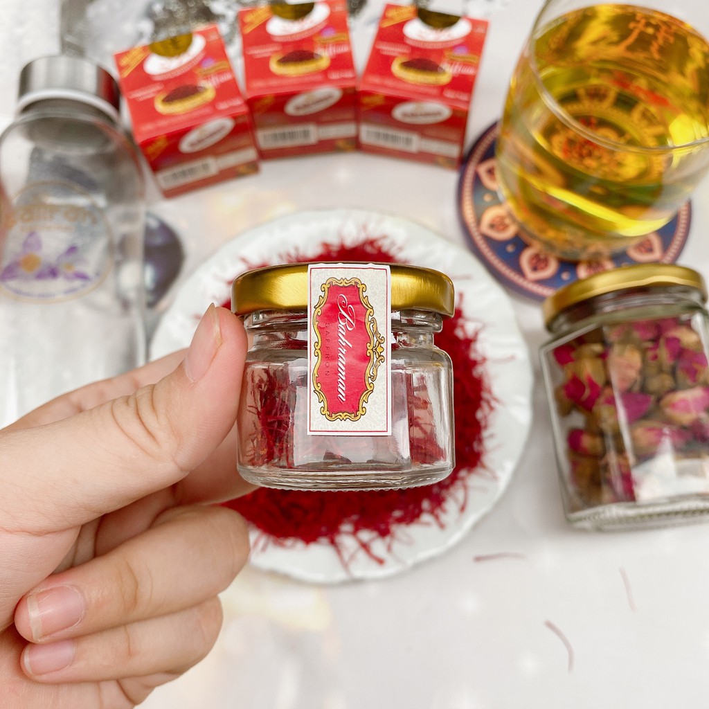 Saffron,Nhuỵ Hoa Nghệ Tây Iran Hàng Loại 1 Supper Negin [1GR] Tặng Hoa Hồng Và Bình Pha 500ml | BigBuy360 - bigbuy360.vn