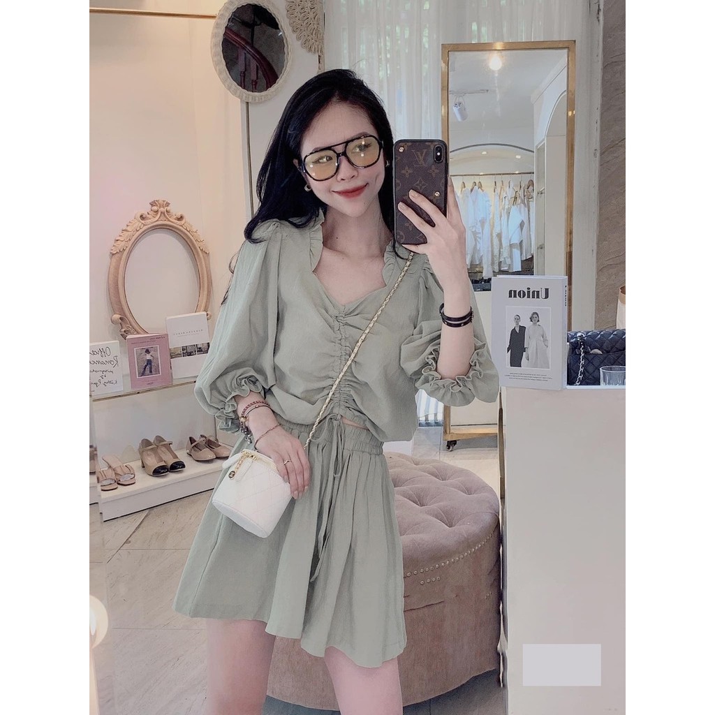 Set Đũi Viền Bèo Dây Rút Cổ Tim Màu Xanh Bạc Hà Cực Xinh Kèm Quần Short Lưng Chun Nữ Tính