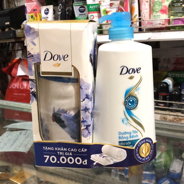 Dầu Gội Dove Dưỡng Tóc Bồng Bềnh (Tặng Kèm Khăn) 650g