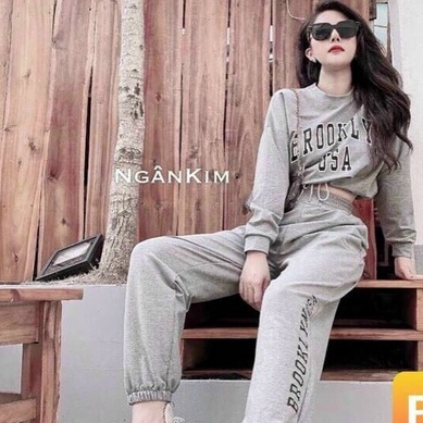 Set thể thao áo croptop dài tay in chữ dễ thương năng động kèm quần