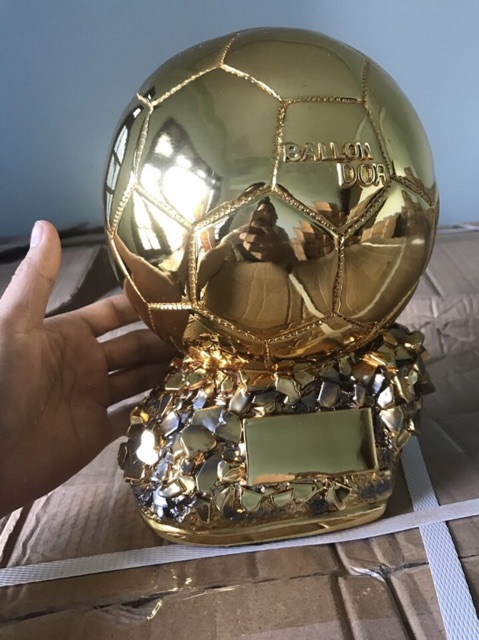 Cúp quả bóng vàng