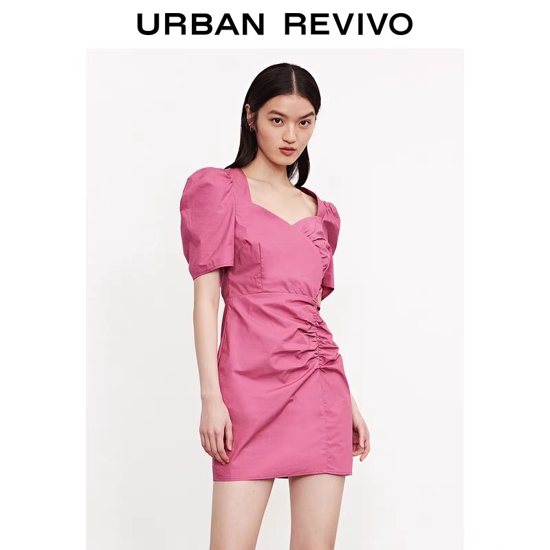 Đầm hồng Urban Revivo